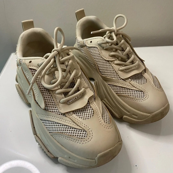 ✨Host pick✨ Steve Madden Possession Chunky Sneakers - Picture 5 of 9